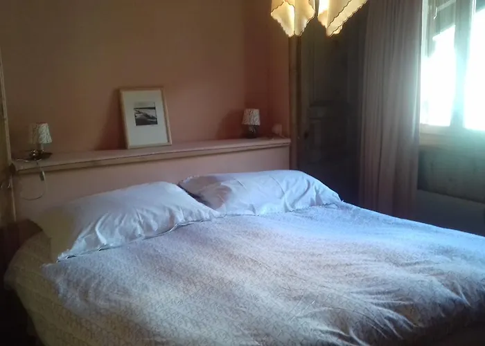 Authentic 2 Bedroom Apartment