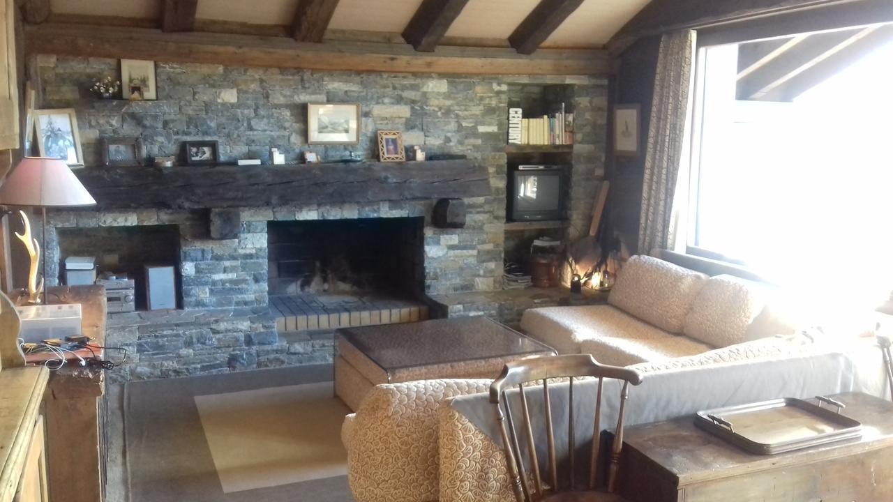 Authentic 2 Bedroom *